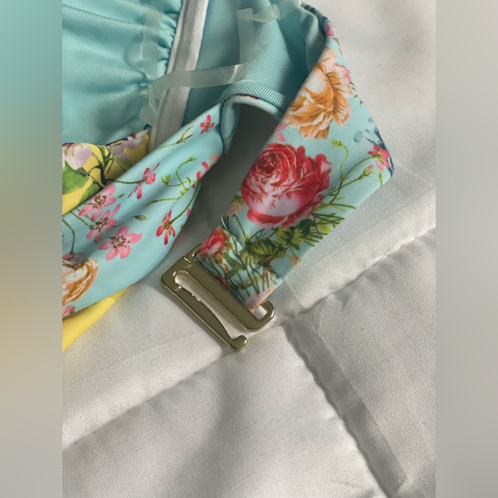 Altar'd State Floral One Piece Swimsuit - strap missing - Picture 7 of 7